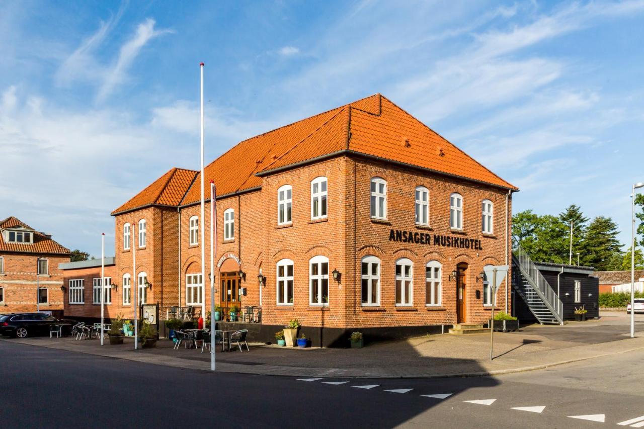 Ansager Hotel Og Hytteby Exterior photo